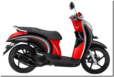 scoopy-new-black-red