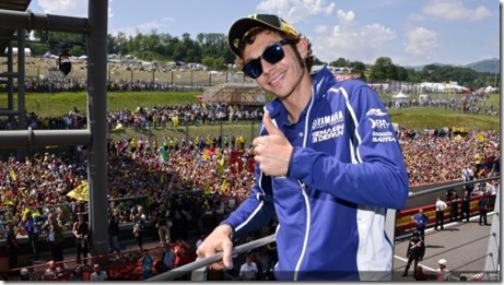 Dilirik Suzuki, Akankah Valentino Rossi Tinggalkan Yamaha