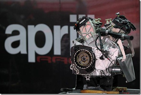 aprilia rsv4 engine