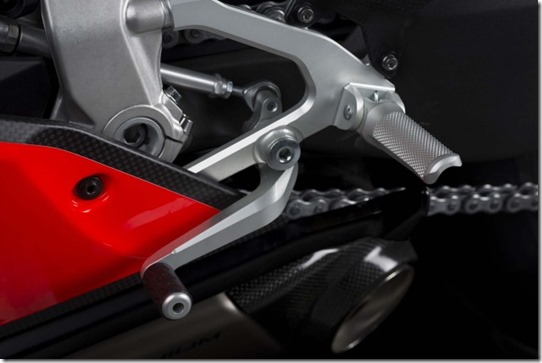 2014-Ducati-1199-Superleggera-studio-07-635x423