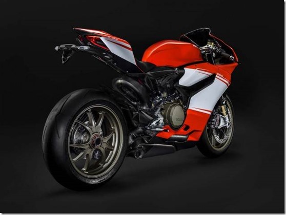 2014-Ducati-1199-Superleggera-studio-21-635x475