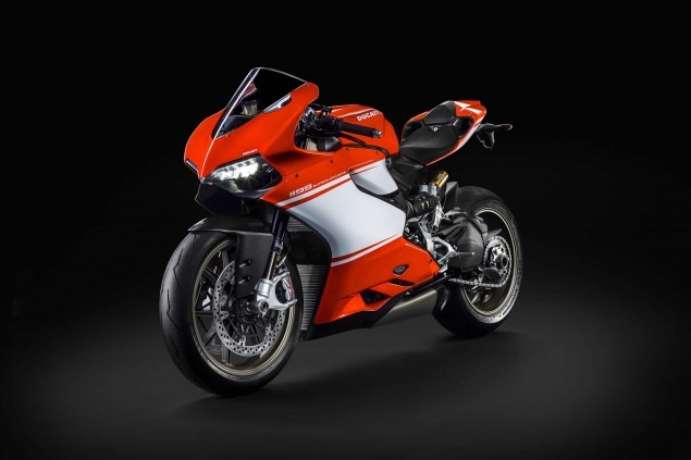 2014-Ducati-1199-Superleggera-studio-26-635x423.jpg