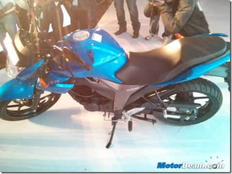 500x375x2014-Suzuki-Gixxer-Unveil.jpg.pagespeed.ic.luMrSyq6z6