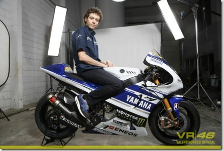 Yamaha YZF-M1 2014 Valentino Rossi 46 a