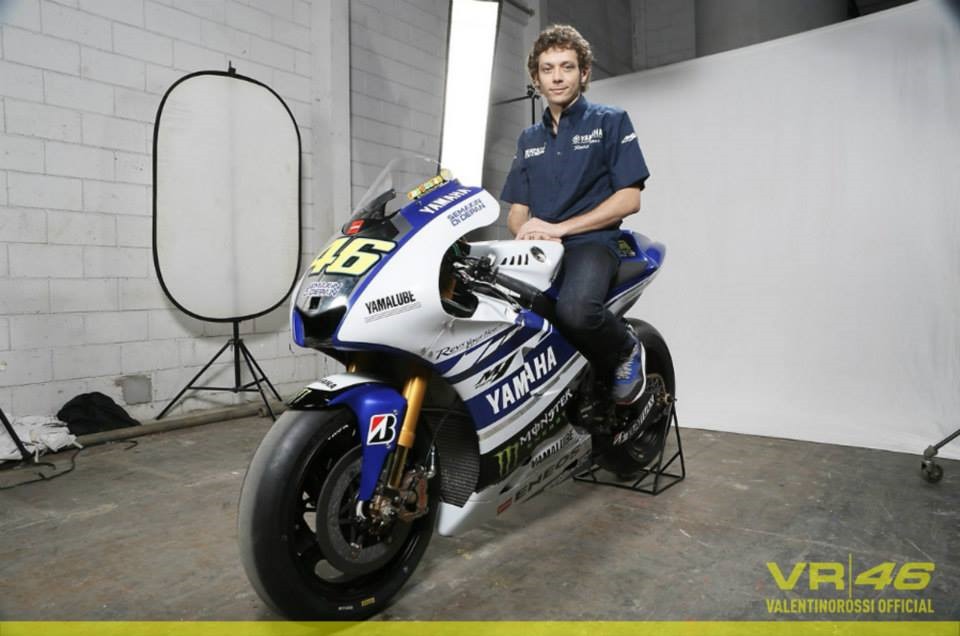 Yamaha-YZF-M1-2014-Valentino-Rossi-46-c.jpg