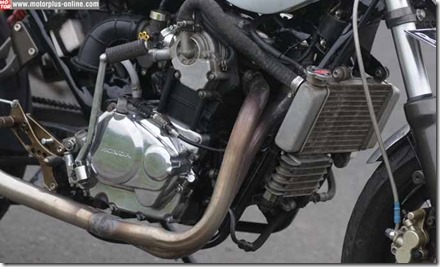 Honda CB modip 320 cc pakai head cylinder Yamaha Vixion 9