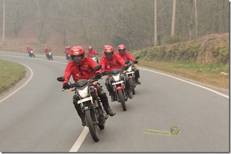 Honda CB150R streetfire ekspedisi nusantara 2014 tembus 148 km per jam002