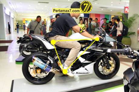 Launching Kawasaki Ninja 250 RR mono Yogyakarta 150