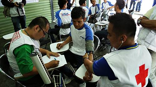 Tes kesehatan dijalani oleh pembalap Yamaha Riding Academy (tampak di foto pembalap Rey Ratukore)