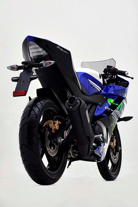 Yamaha New YZF-R15 Movistar Motogp 10