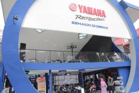 Booth Yamaha Revs Your Heart di Jakarta Fair 2014