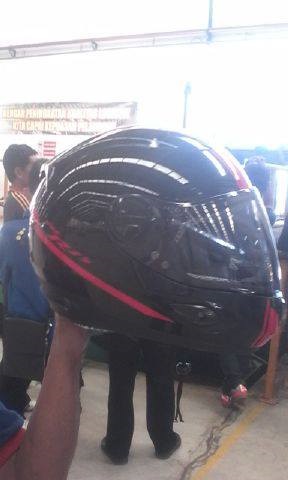 Helm standar Yamaha R25 11
