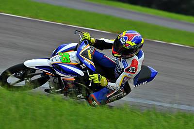 Fitriansyah Kete (Yamaha Tunggal Jaya) juara kelas 125 cc dan 110 cc memacu Jupiter Z1 di race seri pertama Indoprix 2014 sirkuit Sentul Karting International