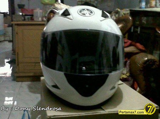 Helm Standar Yamaha R15 1