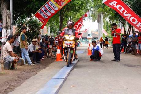 Kobarkan Semangat Pemuda Astra Motor Yogyakarta Gelar Honda Fiesta 2014 6