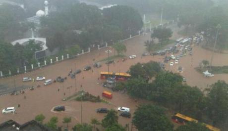 Banjir Jakarta Lumpuhkan Pabrik Daihatsu dan Toyota Indonesia 002 pertamax7.com