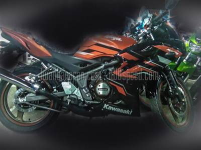 Kawasaki Ninja 150 striping terbaru 2015 004 Pertamax7.com