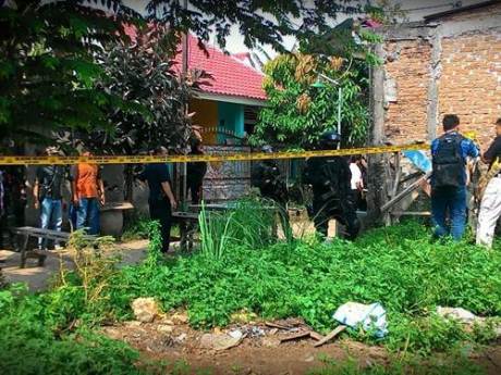 Penggerebekan diduga ISIS di Bekasi indonesia 005 Pertamax7.com