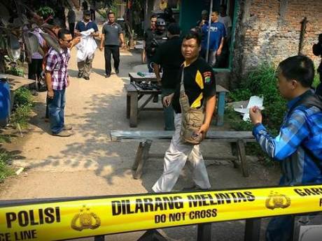 Penggerebekan diduga ISIS di Bekasi indonesia 006 Pertamax7.com