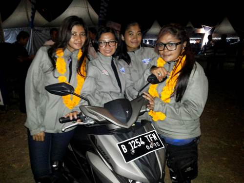 Empat wanita peserta Tour de Soul naik All New Soul GT 125 dari Jakarta ke Bali