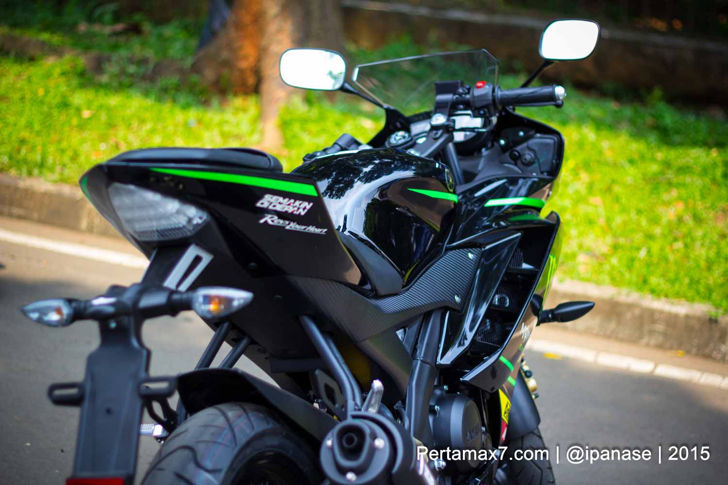Foto Yamaha R15 Special Edition Tech3 Motogp Pertamax7com 12