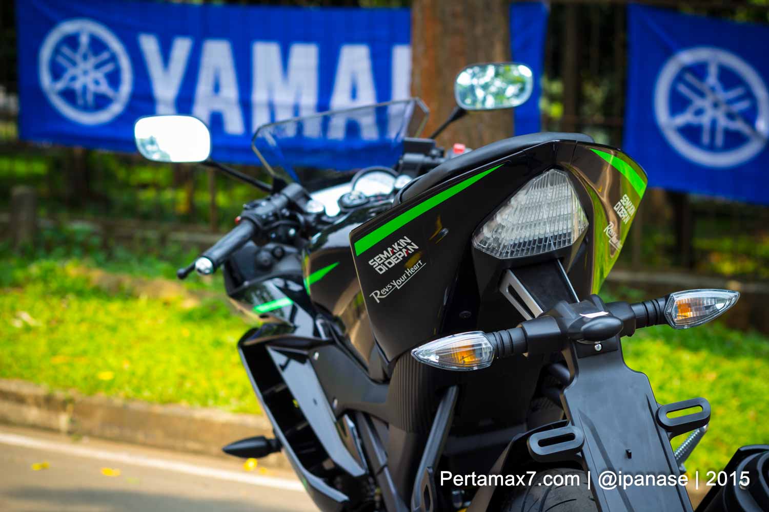Galeri Foto Yamaha R15 Special Edition Tech3 Motogp Jepretan