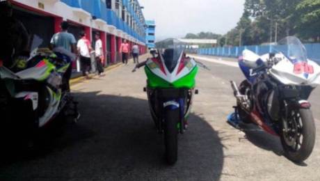 Yamaha-R25-Kejurnas-Balap-Motor-Sport-250cc ronde 1