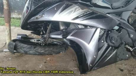 Kecelakaan Yamaha r15 Shock Patah di  Purwokerto 00 pertamax7.com