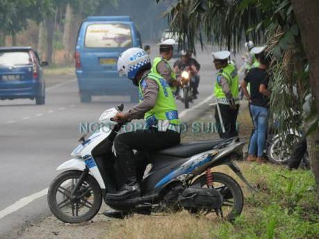 Kena Foto Wartawan, Razia Lalu Lintas Polisi Jelang Lebaran di Sumatera Utara Ini bubar jalan 01 pertamax7.com