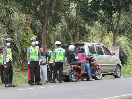 Kena Foto Wartawan, Razia Lalu Lintas Polisi Jelang Lebaran di Sumatera Utara Ini bubar jalan 04 pertamax7.com