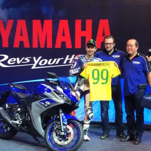 Jorge Lorenzo Perkenalkan Yamaha R3 di Brazil