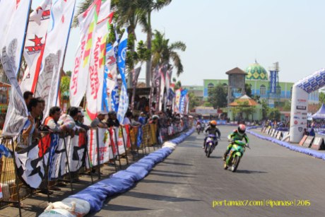 Masyarakat Kota Pati antusias saksikan Yamaha Cup Race seri 5 03 Pertamax7.com