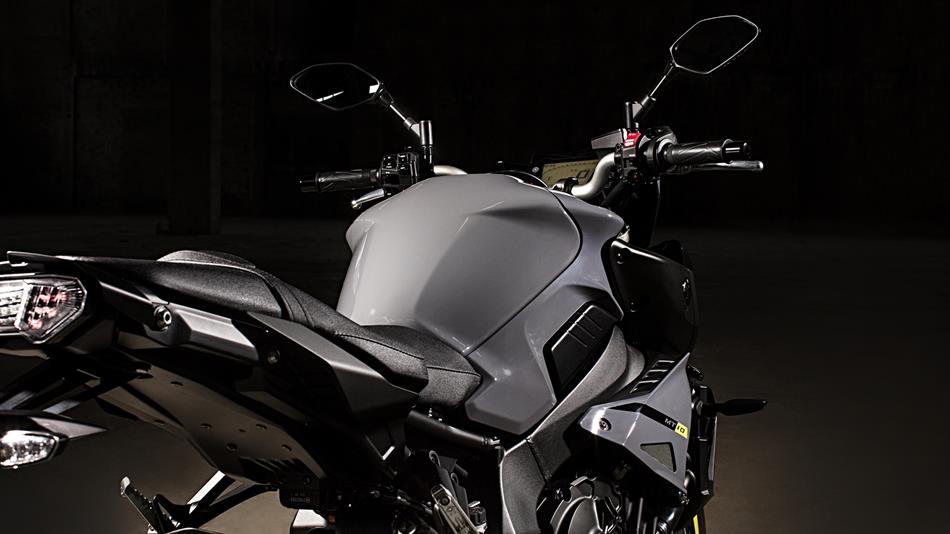 2016 New Yamaha MT-10 2016-Yamaha-MT-10-EU-Night-Fluo-Detail-004 Pertamax7.com