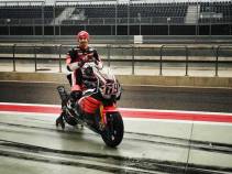 Aksi Pertama Nicky Hayden geber Honda CBR1000RR di WSBK 02 Pertamax7.com