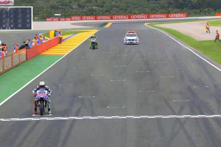 Intip Grid Start Final Motogp Valencia 2015, Lorenzo terdepan Rossi Paling belakang  pertamax7.com