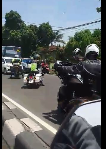 Rombongan Turing Mogeh Harley Lawan Arah di Surabaya Bikin Macet ini lagi rame pertamax7.com 2