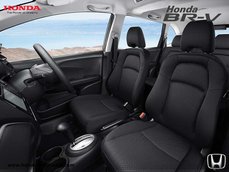 interior Honda BR-V 7 Seater Crossover SUV pertamax7.com