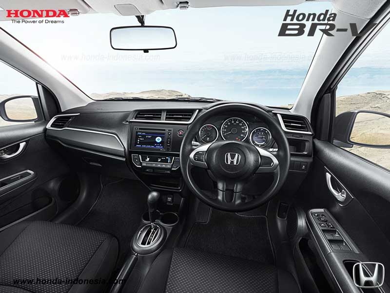 kabin Honda BR-V 7 Seater Crossover SUV pertamax7.com