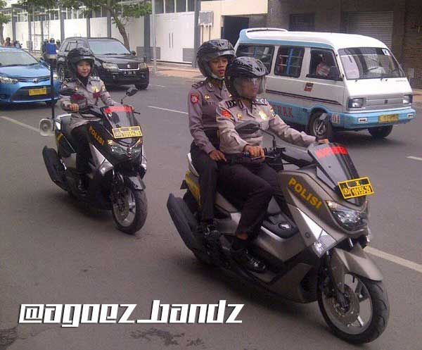 Polwan Surabaya Patroli Pakai Yamaha NMax Modifikasi 